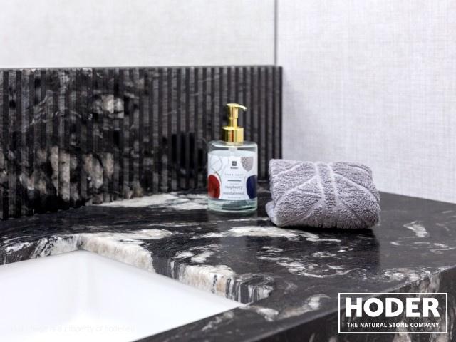 Kitchen natural quartz Satinato 723, bathroom tops Granite Satinato 464 and window sill  quartz conglomerate 2005 - zdjęcie numer 18