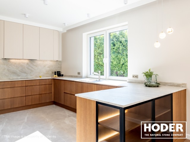 Kitchen natural quartz Satinato 723, bathroom tops Granite Satinato 464 and window sill  quartz conglomerate 2005 - zdjęcie numer 5