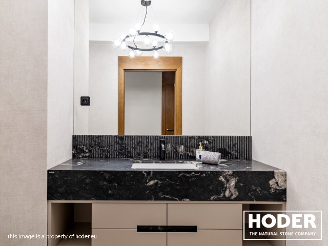 Kitchen natural quartz Satinato 723, bathroom tops Granite Satinato 464 and window sill  quartz conglomerate 2005 - zdjęcie numer 16