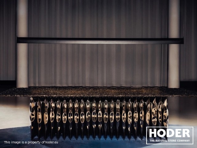 Harmonica Table Stone – a prototype by Oskar Zięta featuring a granite tabletop made of Granite 711 - zdjęcie numer 1