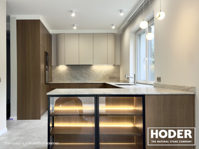 Kitchen natural quartz Satinato 723, bathroom tops Granite Satinato 464 and window sill  quartz conglomerate 2005 - zdjęcie numer 1