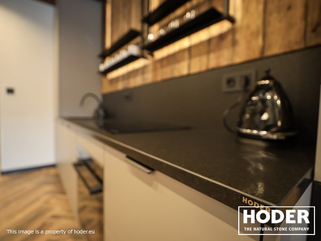 Kitchen worktops  natural quartzite 470 and granite 61 - zdjęcie numer 10