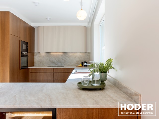 Kitchen natural quartz Satinato 723, bathroom tops Granite Satinato 464 and window sill  quartz conglomerate 2005 - zdjęcie numer 12